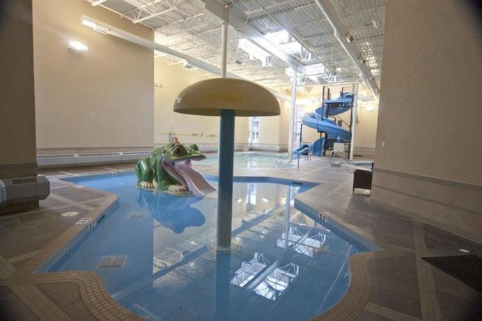 Ferienwohnung Parkland301 Sunlit 2,000 Ft² Penthouse With Mtn View Canmore Exterior foto
