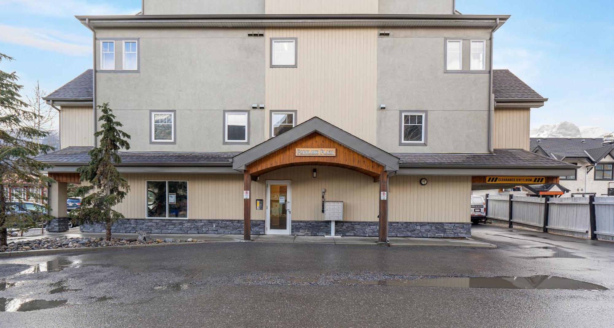 Ferienwohnung Parkland301 Sunlit 2,000 Ft² Penthouse With Mtn View Canmore Exterior foto