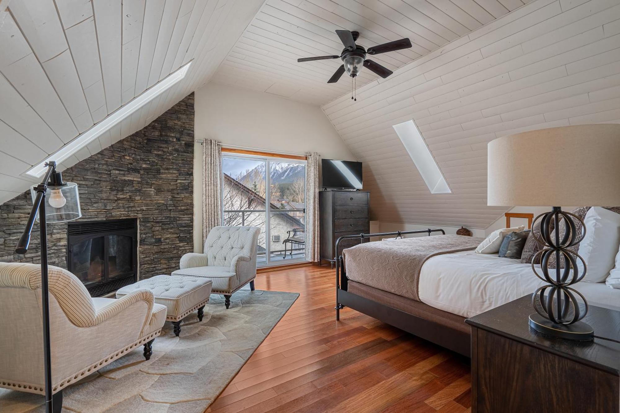 Ferienwohnung Parkland301 Sunlit 2,000 Ft² Penthouse With Mtn View Canmore Exterior foto